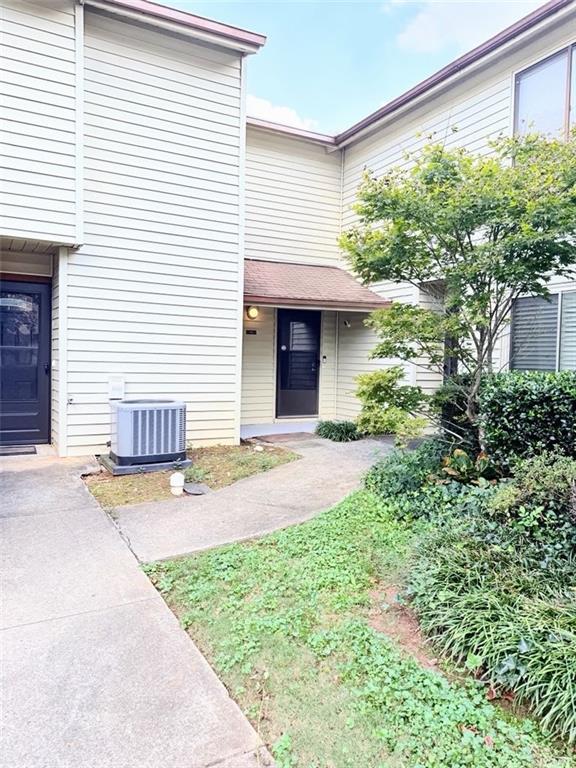 1014 Country Court Lawrenceville GA 30044