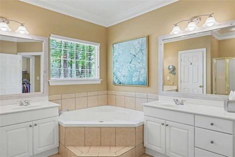 146 Gleneagle Court Clayton GA 30525
