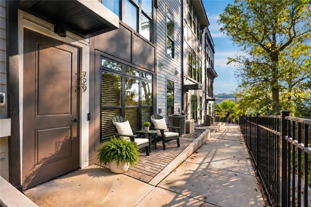 729 Eloise Way SE Atlanta GA 30312