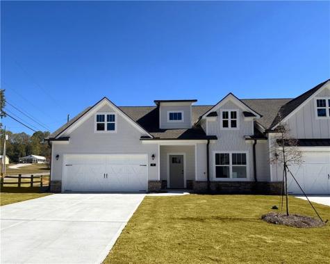 9 Village Court Cleveland GA 30528