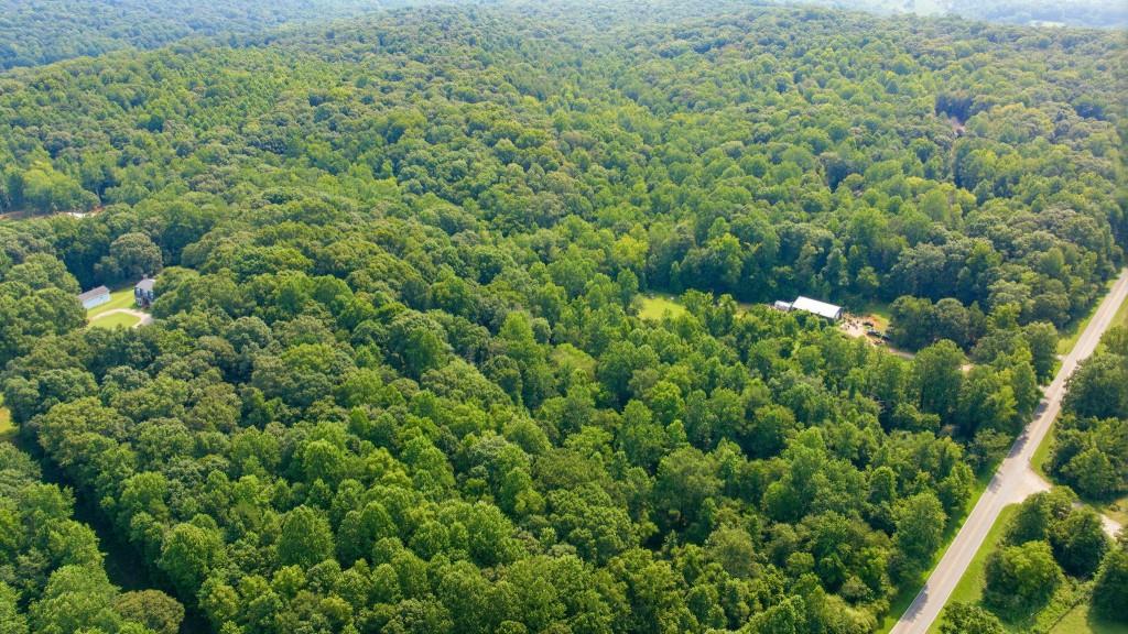 4215 Whiporwill Road Gillsville GA 30543