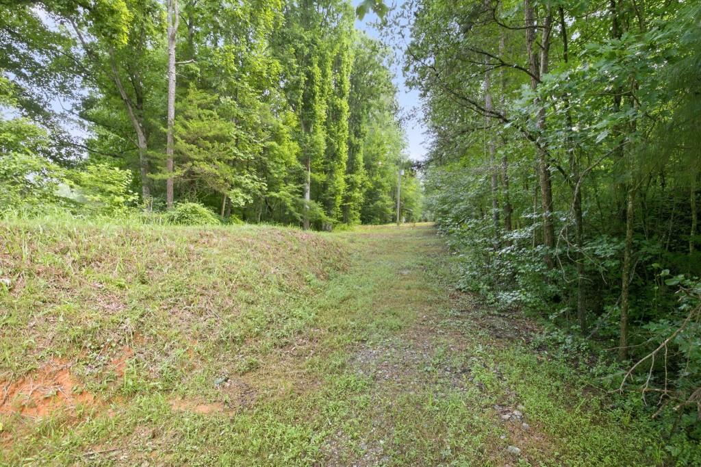 4215 Whiporwill Road Gillsville GA 30543