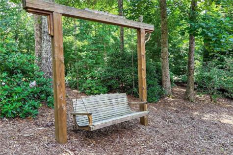 LT103R Mountain Creek Hollow Drive Talking Rock GA 30175