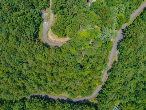 LT103R Mountain Creek Hollow Drive Talking Rock GA 30175