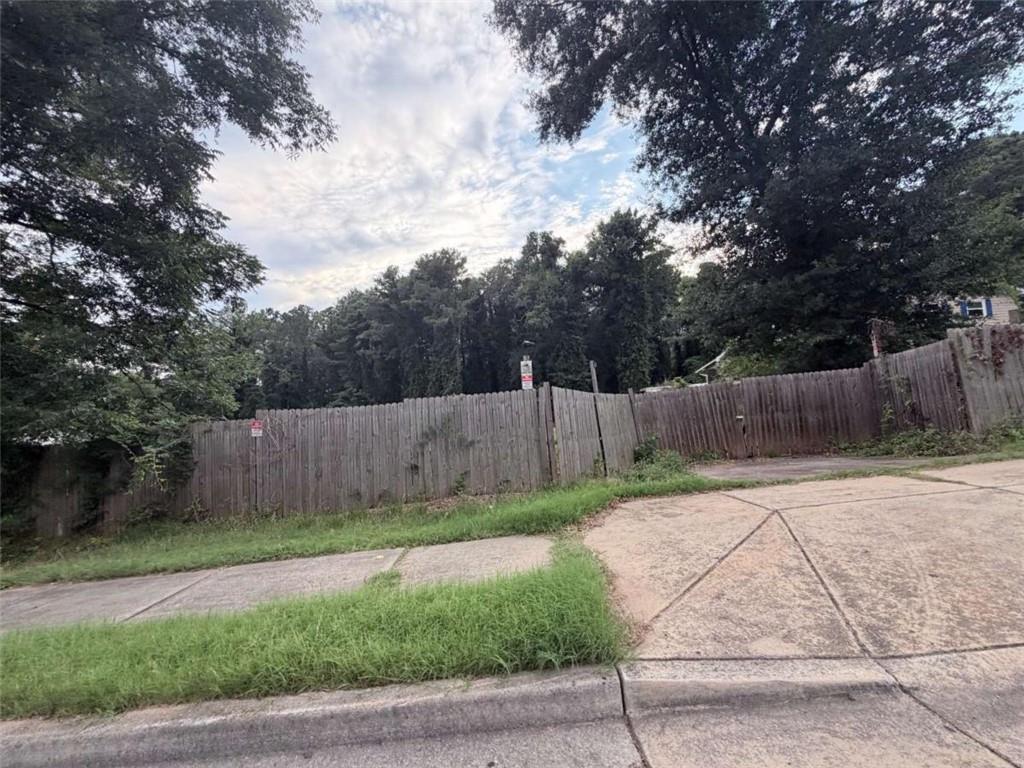 879 S Hairston Road S Stone Mountain GA 30088