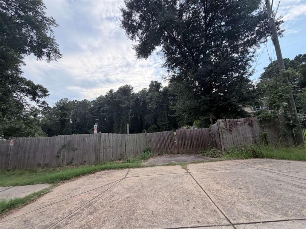 879 S Hairston Road S Stone Mountain GA 30088