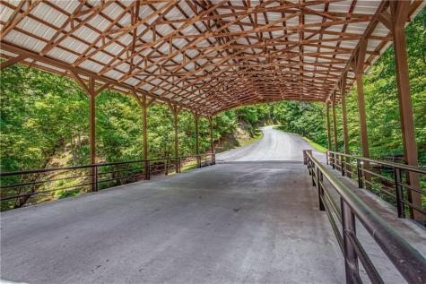 LT104 Mountain Creek Hollow Drive Talking Rock GA 30175
