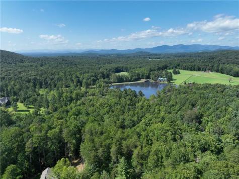 142R Autumn Fern Lane Ellijay GA 30536