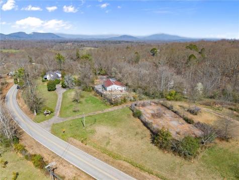 111 Skitts Mountain Road Cleveland GA 30528