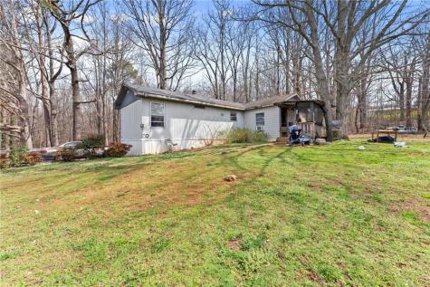 111 Skitts Mountain Road Cleveland GA 30528