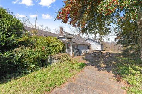 111 Skitts Mountain Road Cleveland GA 30528