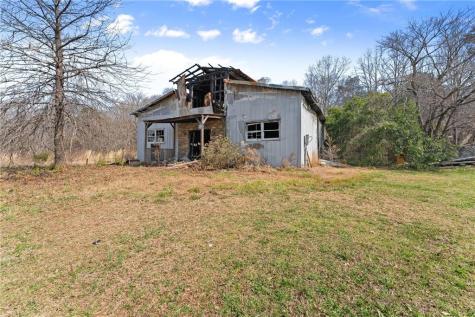 111 Skitts Mountain Road Cleveland GA 30528