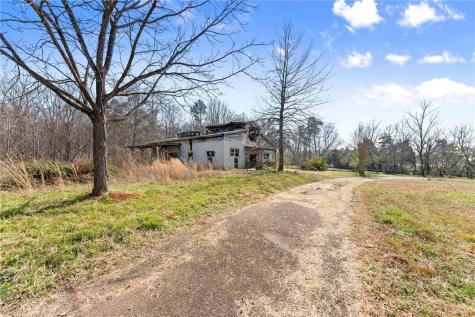 111 Skitts Mountain Road Cleveland GA 30528