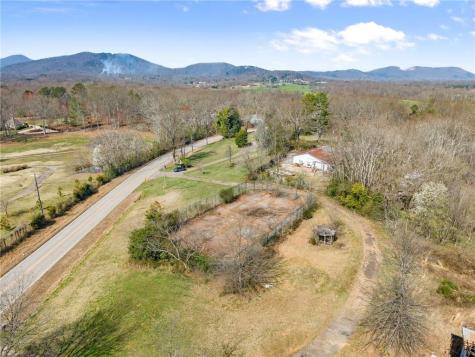 111 Skitts Mountain Road Cleveland GA 30528