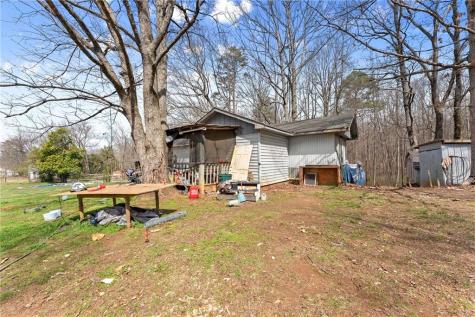 111 Skitts Mountain Road Cleveland GA 30528