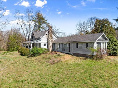 111 Skitts Mountain Road Cleveland GA 30528