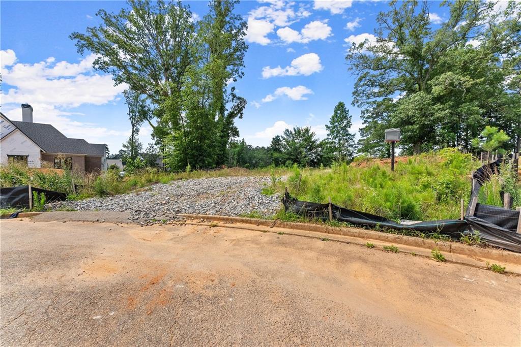 5060 Kings Close Milton GA 30004