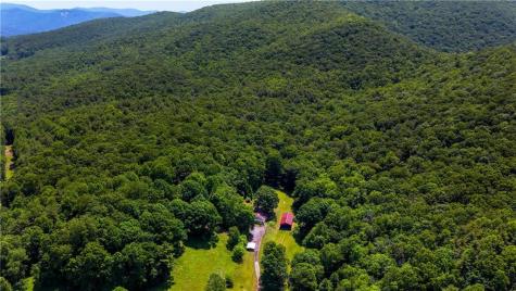 239 Glen Elliott Road Suches GA 30572