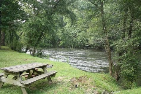 3190 Newport Drive East Ellijay GA 30540