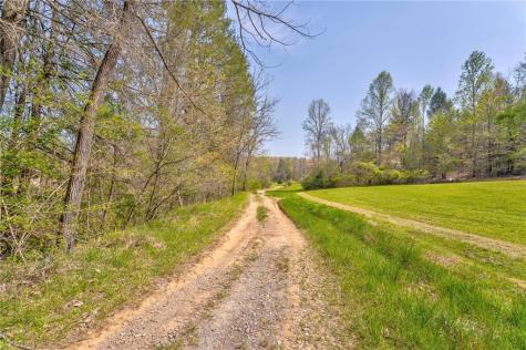365 Waters Road Mccaysville GA 30555