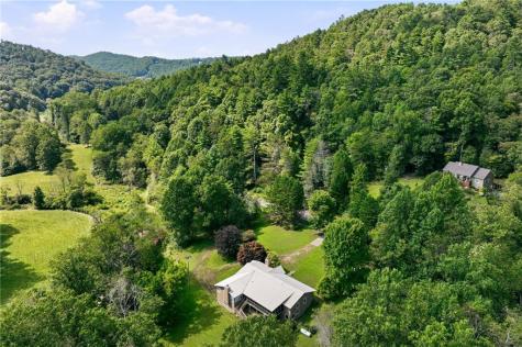7925 State Highway 60 Suches GA 30572