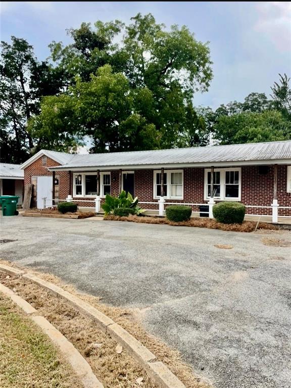103 E Main Street Irwinton GA 31042