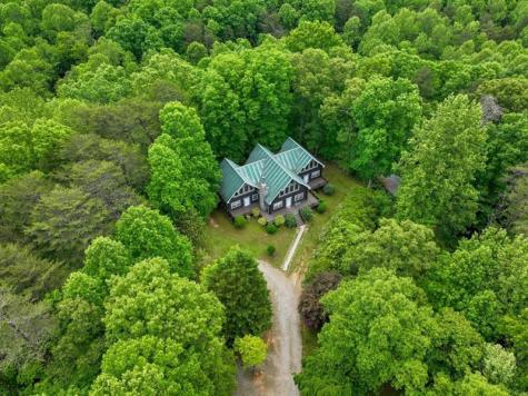 101 Yellow Bluff Road Dahlonega GA 30533