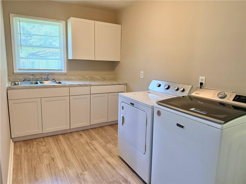 2967 Jones Street East Point GA 30344