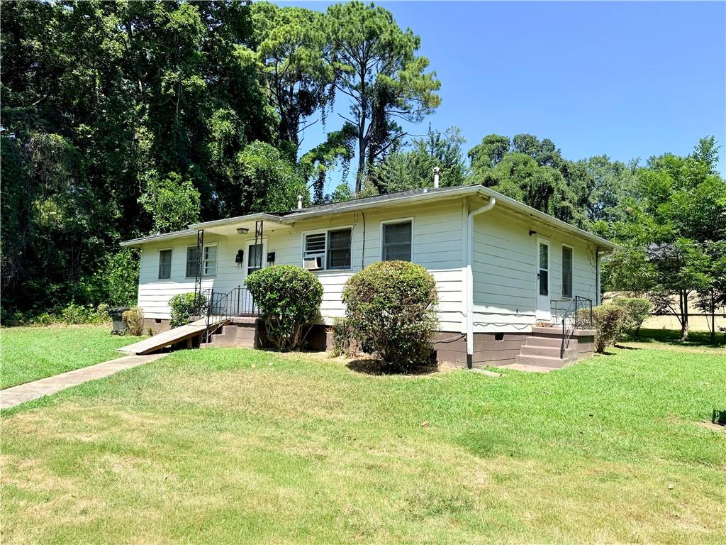 2967 Jones Street East Point GA 30344