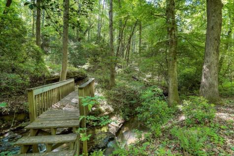 101 Yellow Bluff Road Dahlonega GA 30533