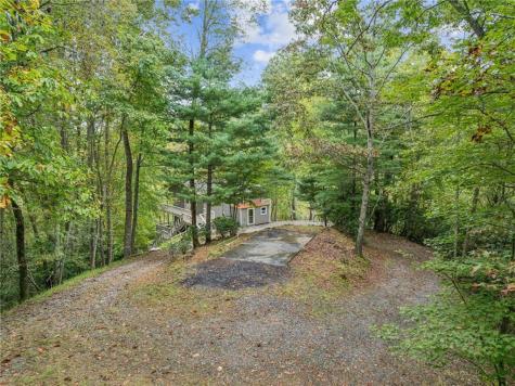 4113 White Oak Drive Hiawassee GA 30546