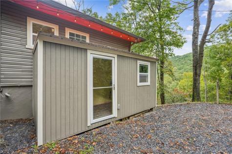 4113 White Oak Drive Hiawassee GA 30546