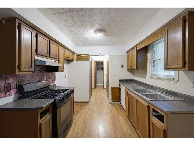 310 River Oak Drive Riverdale GA 30274