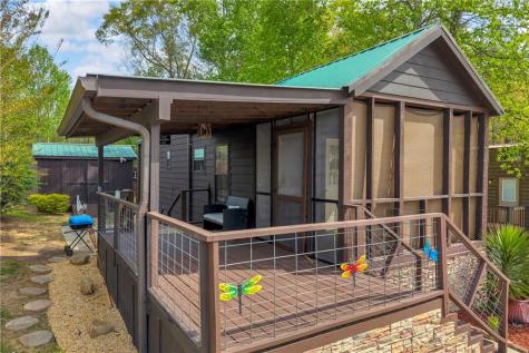 205 Stag Leap Drive Cleveland GA 30528