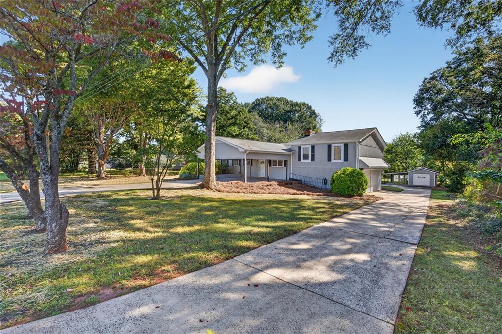 1536 W Oak Drive Marietta GA 30062