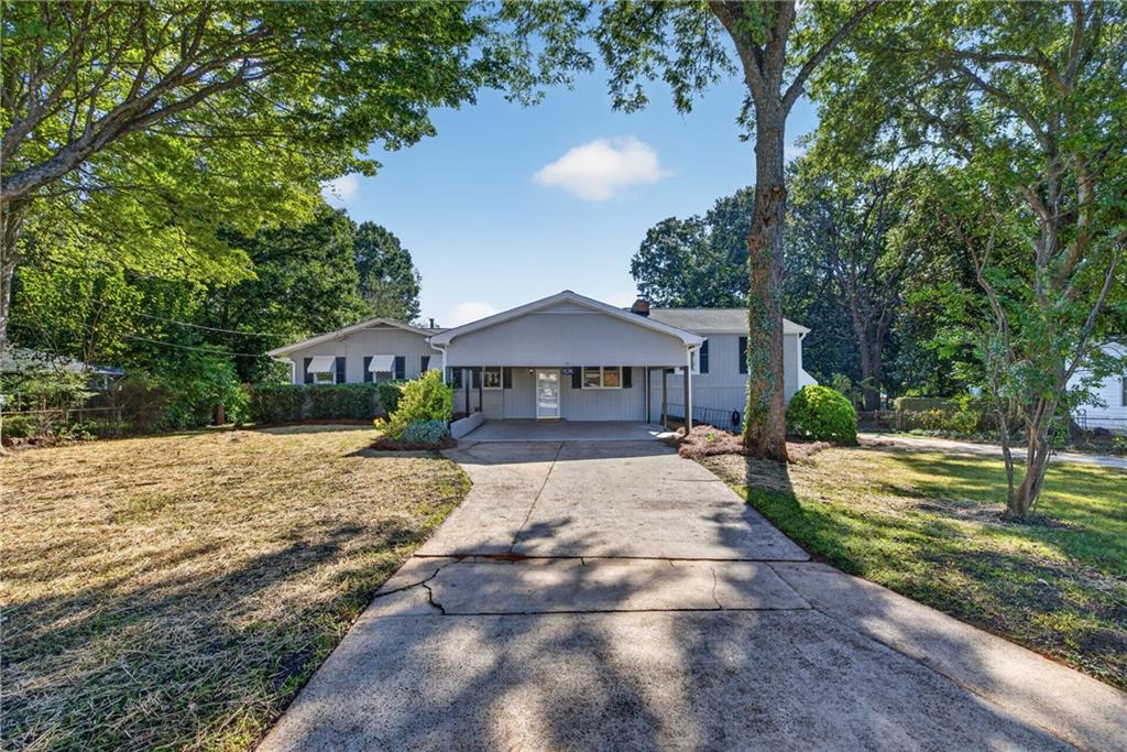 1536 W Oak Drive Marietta GA 30062