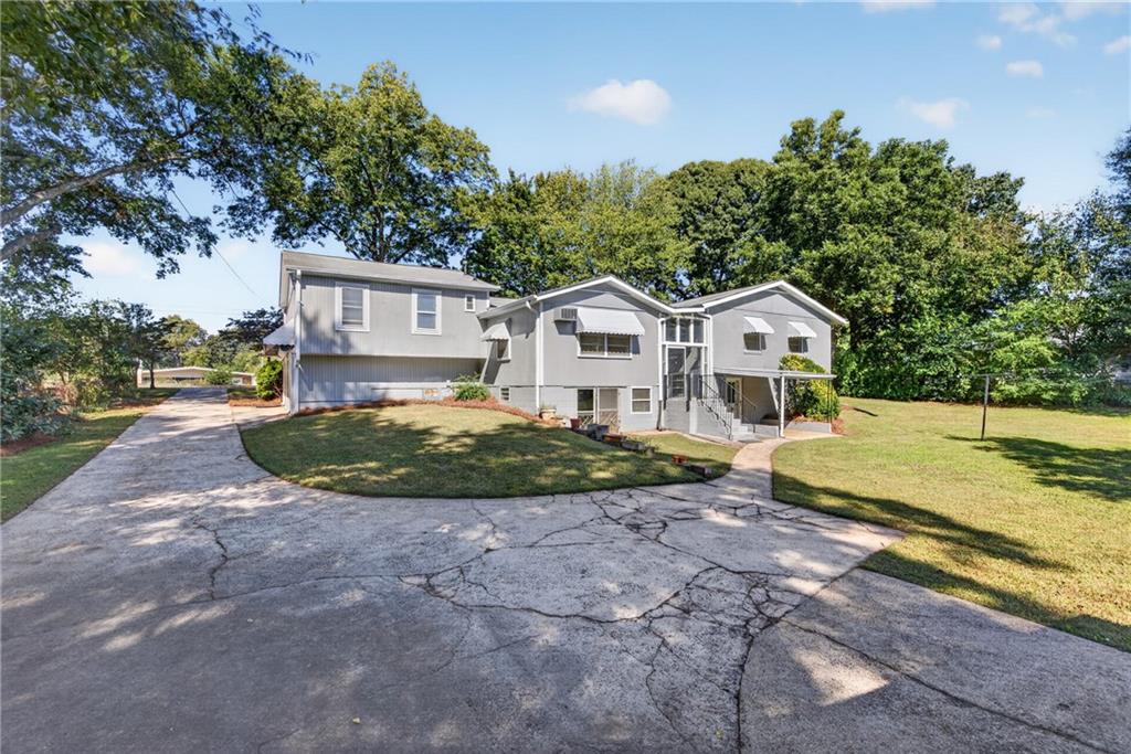1536 W Oak Drive Marietta GA 30062