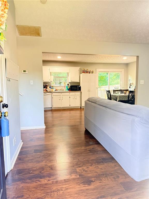 4400 Leafview Drive Gillsville GA 30543