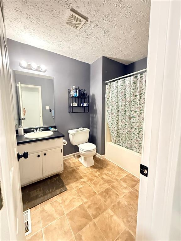 4400 Leafview Drive Gillsville GA 30543