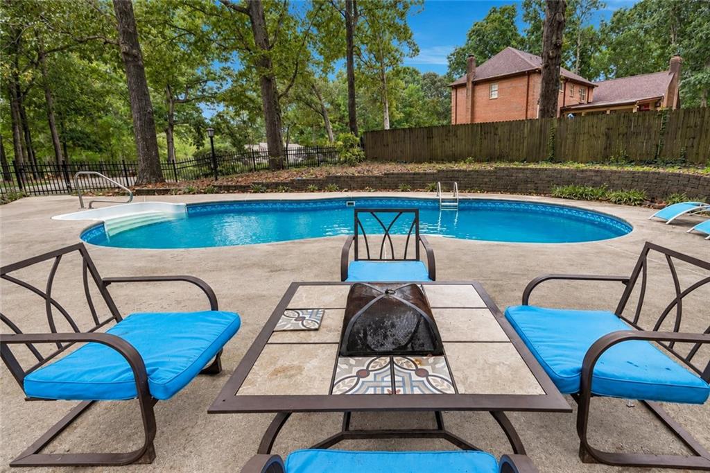 1211 Bridgewater Walk Snellville GA 30078
