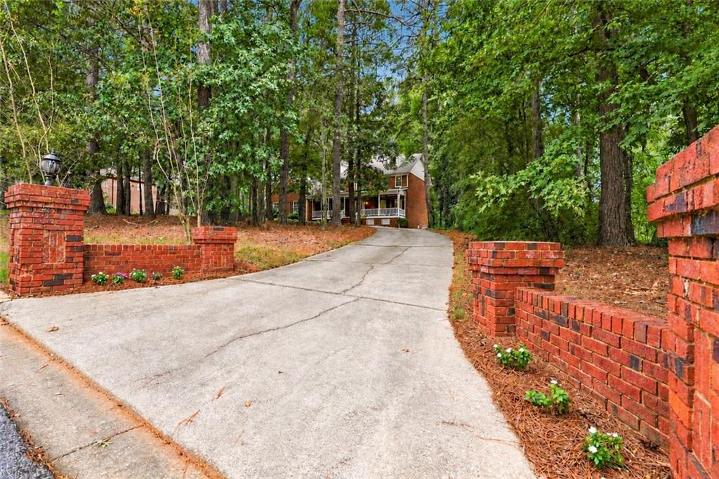 1211 Bridgewater Walk Snellville GA 30078