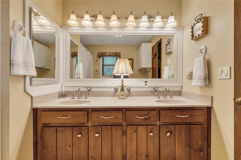 709 Cobb Trail Woodstock GA 30188