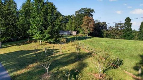 210 W Pierceville Road W Mccaysville GA 30555
