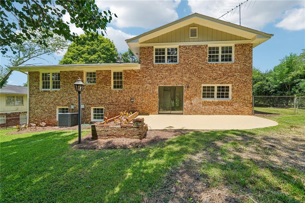 965 Dunstan Lane Stone Mountain GA 30083