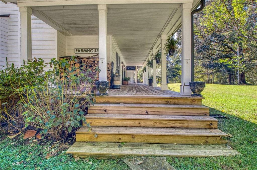 1735 Highway 85 Senoia GA 30276