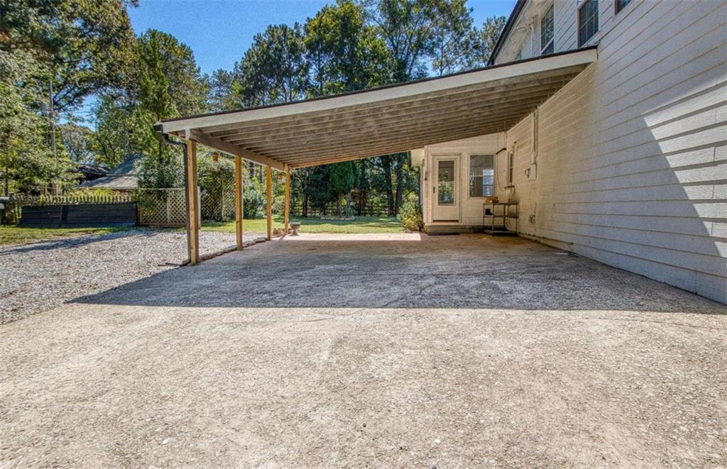 1735 Highway 85 Senoia GA 30276