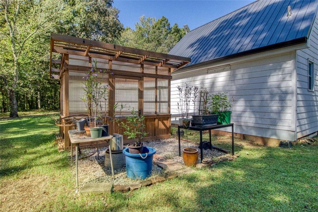 1735 Highway 85 Senoia GA 30276