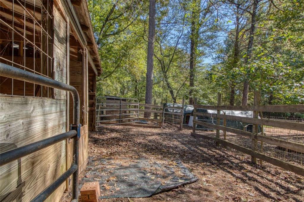 1735 Highway 85 Senoia GA 30276
