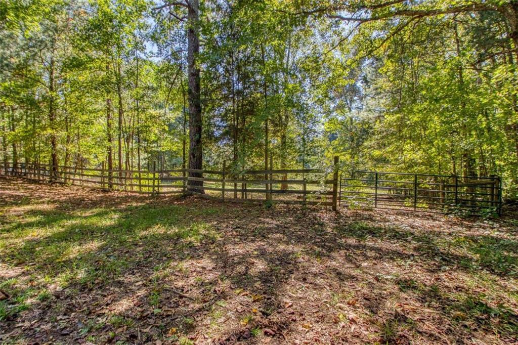 1735 Highway 85 Senoia GA 30276