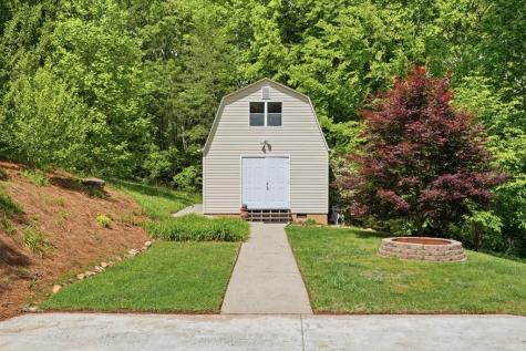 7616 Highland Oaks Drive Young Harris GA 30582